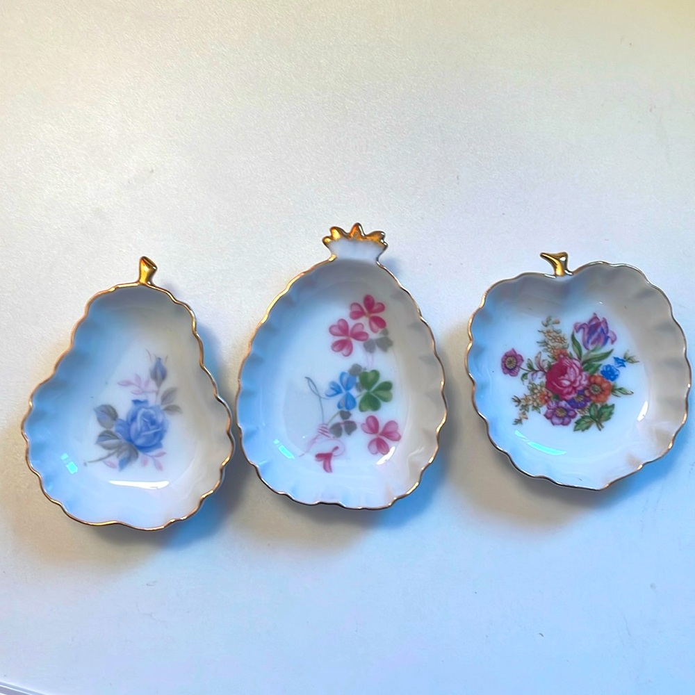 Vintage Tea Holder Set or Small Trinket Bowls Fruit Shaped w/ Floral Pattern